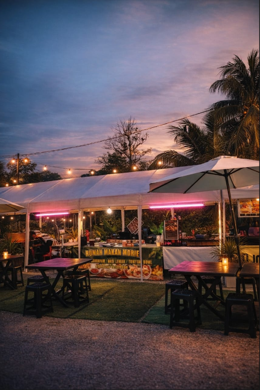 Rumah Makan Morib — Pemandangan Restoran